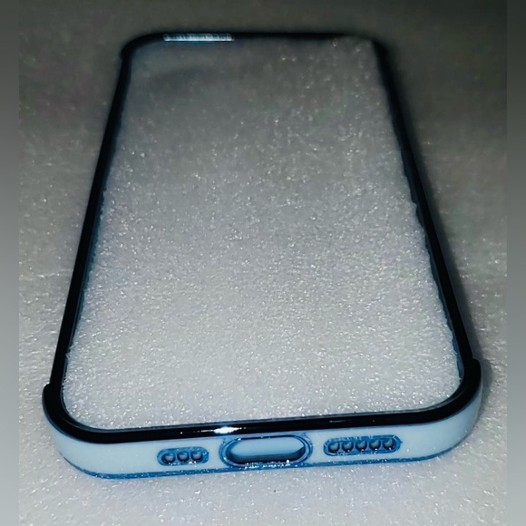 iPhone 13 Silicone Case | Sierra Blue | NIP - Picture 3 of 8